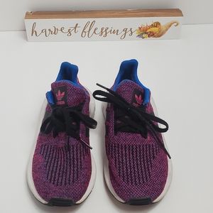 Adidas Girls size 1.5